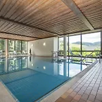 Szálloda Hotel Hirsch 3*