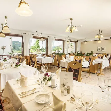 Hotel Hotel Hirsch 3*