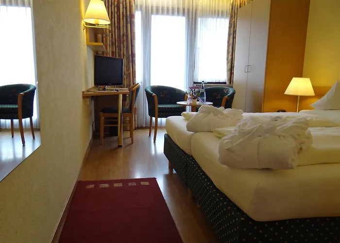 Szálloda Hotel Hirsch 3*